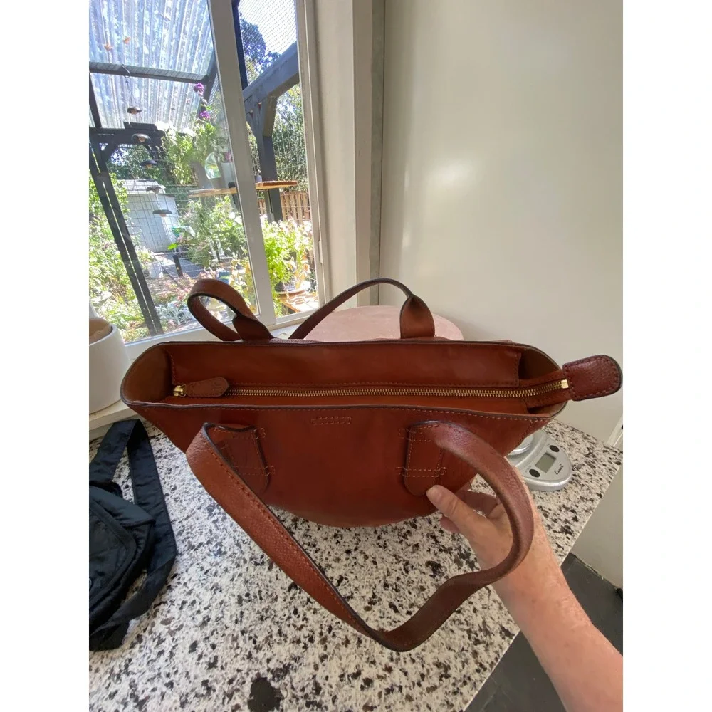 Frye  Lucy Side Pocket Leather Tote Bag Women OS Cognac Brown Pebbled Zip Top